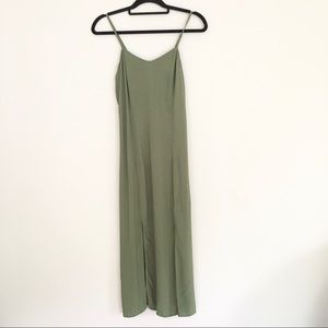 Xhilaration Olive Sleeveless Slit Midi Dress M
